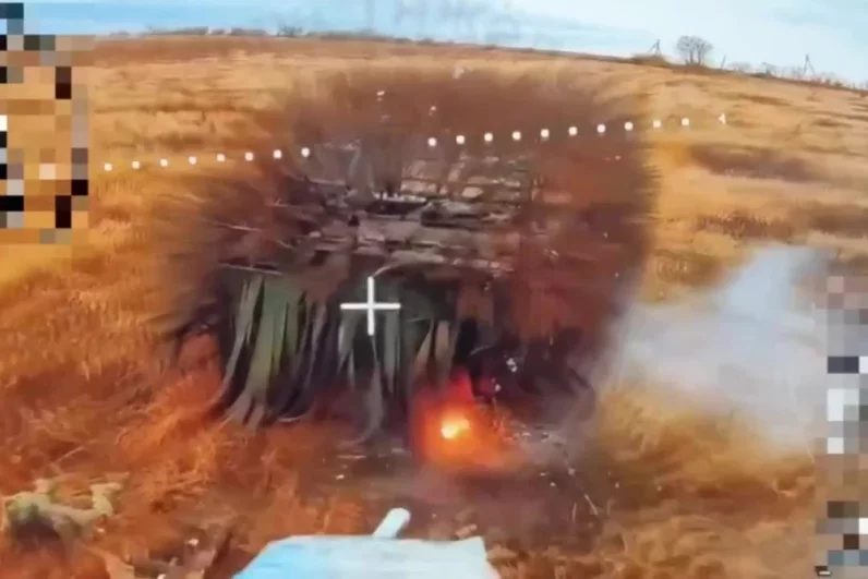 Уничтожение украинских бронетранспортеров (БТР) M113 с кустарной защитой в Харьковской области.