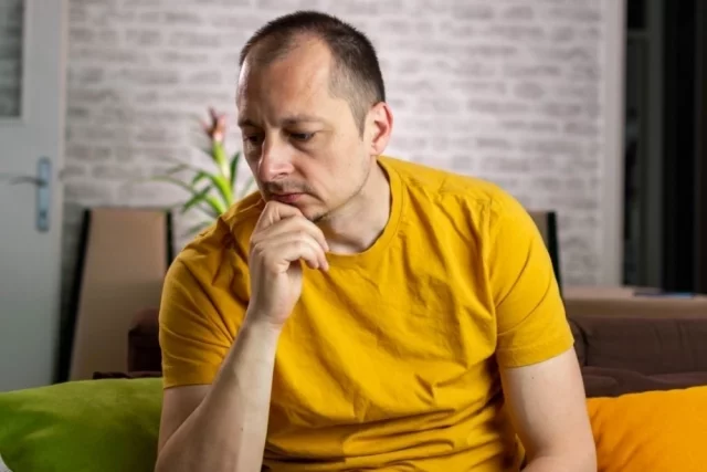 Уровень тестостерона влияет на силу мышц, энергию, внешность, голос, настроение и здоровье в целом.