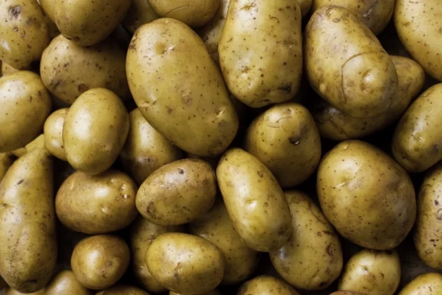 Соблюдение правил помогает сохранить картофель полезным и безопасным.