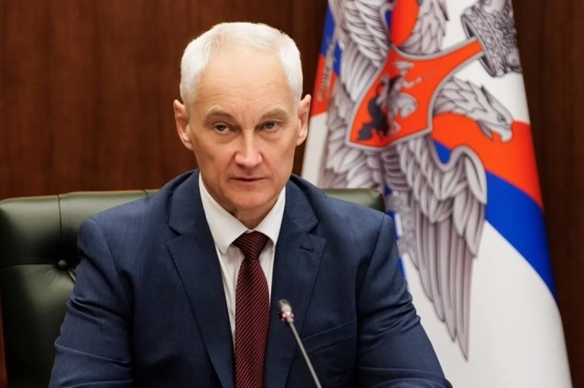 Белоусов встретился с главой МО переходного правительства Сирии Касрой