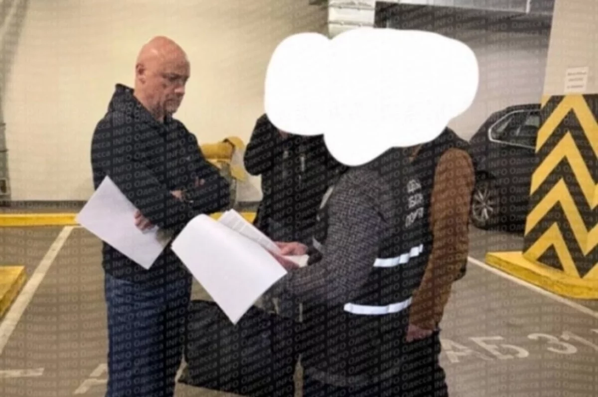 Экс-мэру Одессы Труханову вручили «подозрение» прямо на парковке
