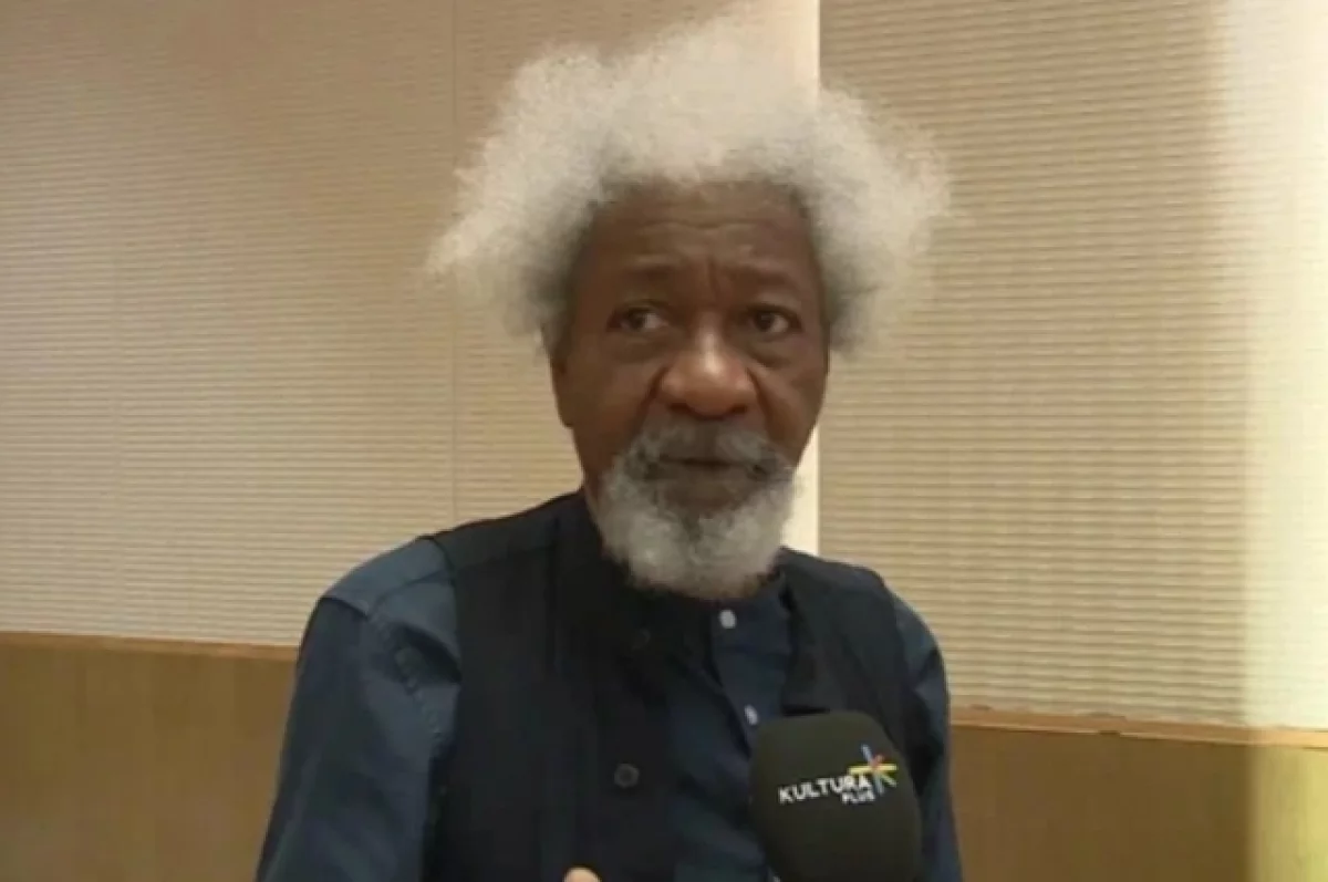 США лишили въездной визы Нобелевского лауреата по литературе Шойинку