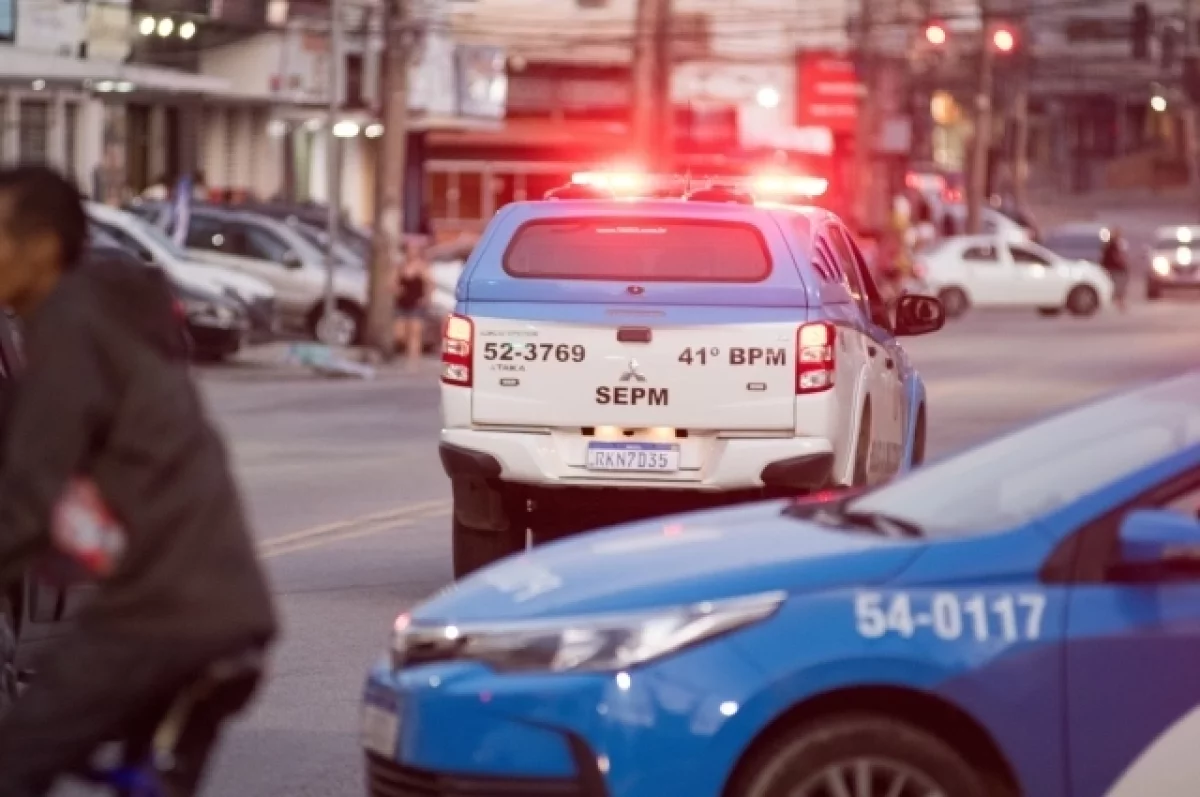 Число жертв перестрелки полицейских с бандой в Рио-де-Жанейро выросло до 60