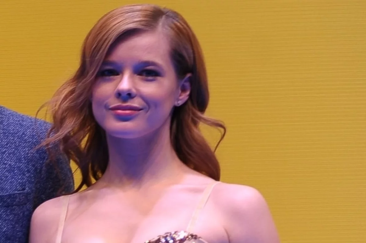 Знаменитость празднует день рождения.