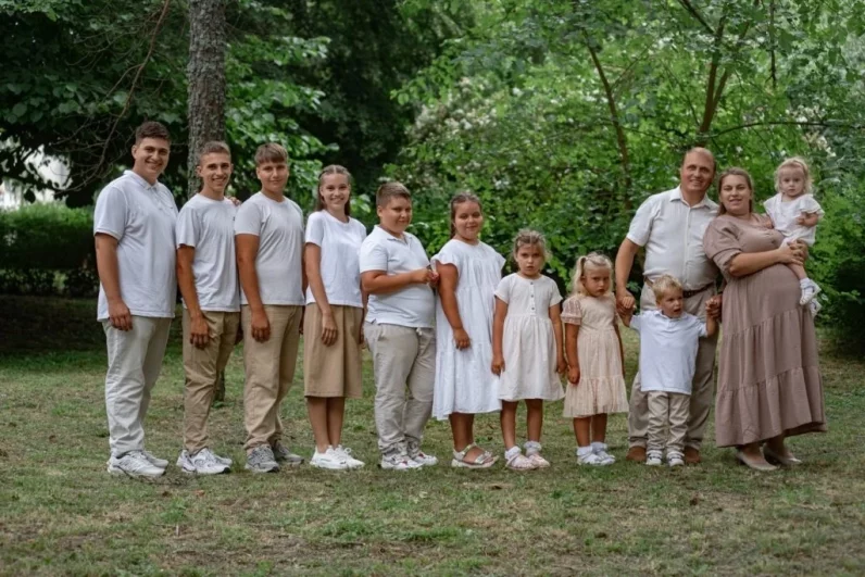 Семья Савченко. Краснодарский край. «Семейная фотосессия в ожидании 11 малыша».