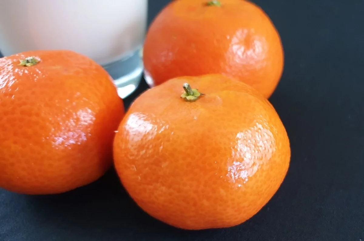 
        Три штуки в день. Профессор Коденцова объяснила, зачем есть мандарины    