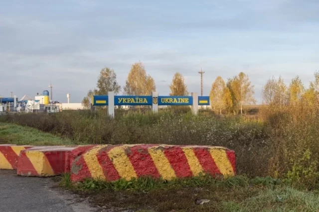 В Европе считают причиной проблемы смягчение ограничений на пересечение границы.