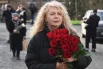 Актриса Юлия Богатикова на церемонии прощания с актером Романом Поповым.