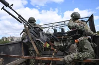 Идет зачистка города от блуждающих «чертей» из Киева. 