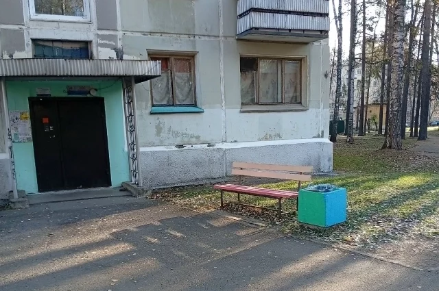 Подъезд того самого беспризорника.