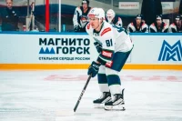 Итоговый счёт — 4:1 в пользу хозяев льда.