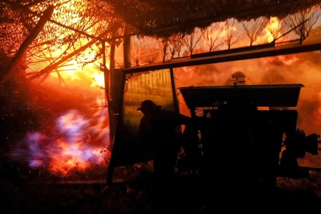 В Харькове и Днепропетровске были прилеты по промзонам.