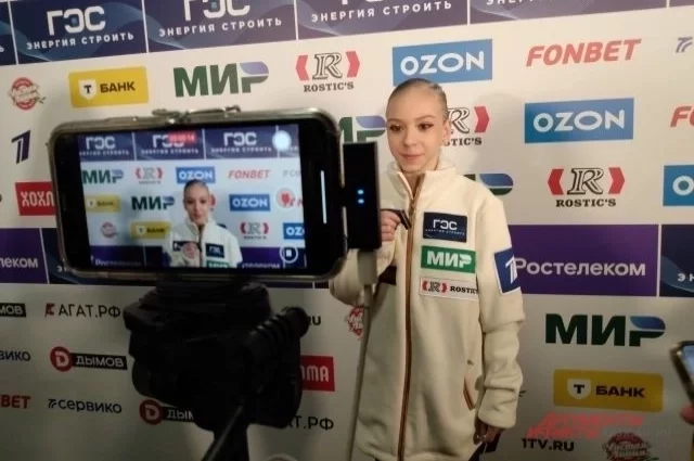 Открытием состязания стала 16-летняя чемпионка среди женщин Алиса Двоеглазова