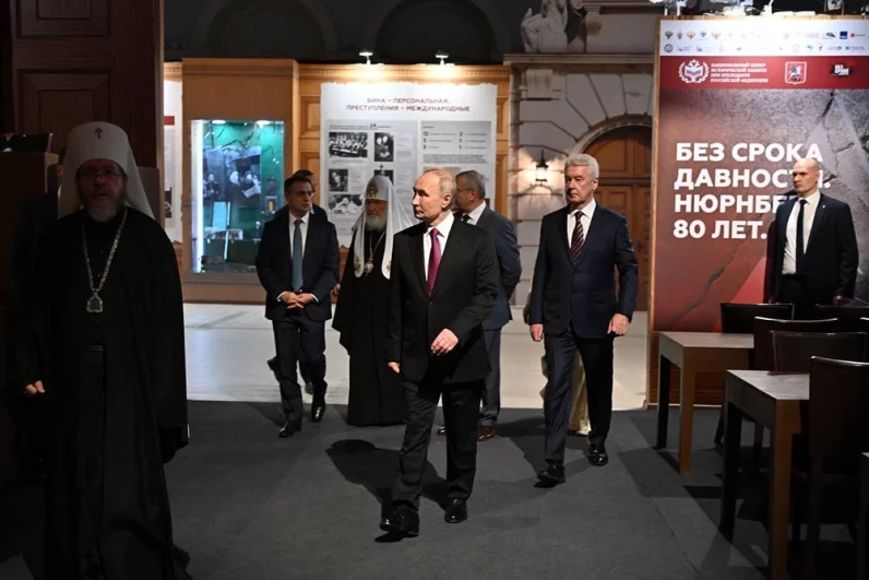 Экспозиция включает более 700 экспонатов из 50 федеральных ведомственных архивов, музеев и частных коллекций. Впечатлениями о выставке Собянин поделился в соцсетях.