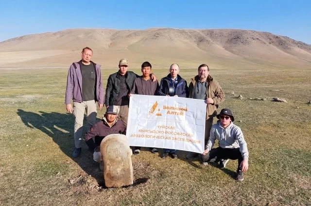 Памятник обнаружили в ходе раскопок Чуйской кыргызско-российской археологической экспедиции.