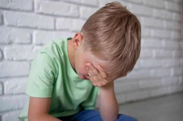 В Казани возбуждено уголовное дело в отношении учителя, подозреваемой в многомесячном издевательстве над 8-летним учеником с инвалидностью. 