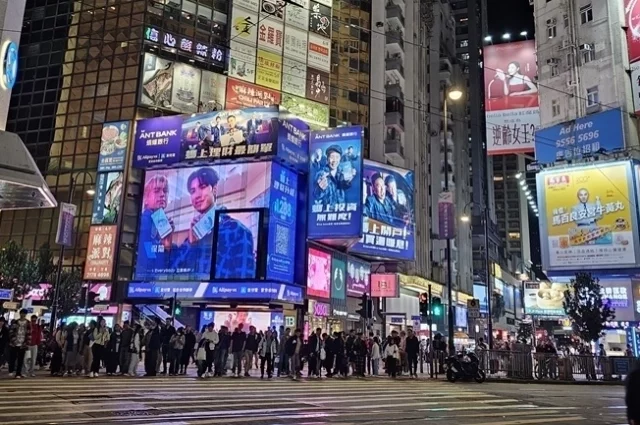 В Китае запрещены многие всемирно известные фильмы из-за жесткой цензуры. Местные власти бережно относятся к своей культуре и не допускают ее искажения.