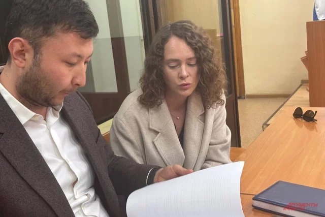 «Признаю полностью», — сказала Аглая Тарасова после того, как прокурор огласил обвинительное заключение по ее делу.