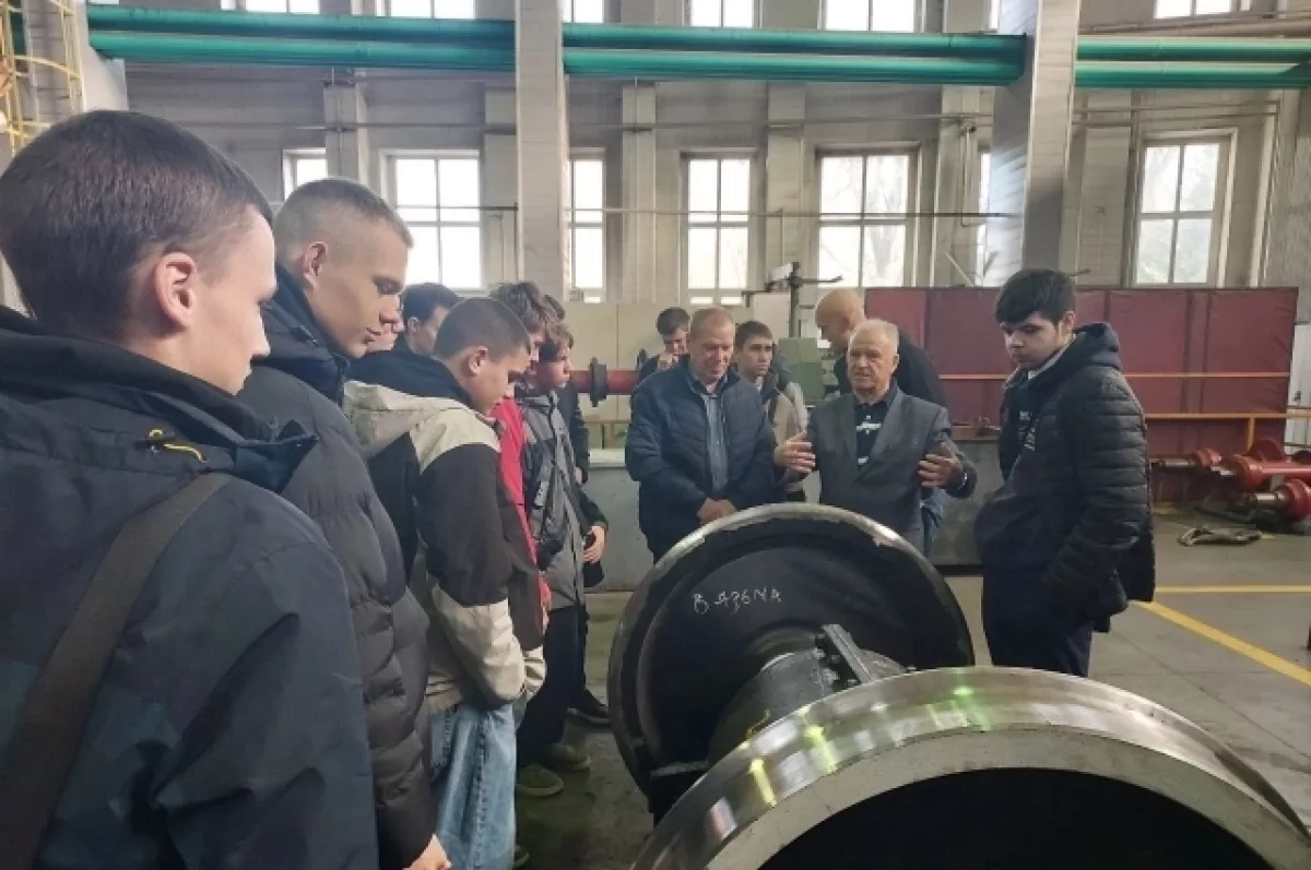 Студенты техникума побывали в механизированной дистанции инфраструктуры