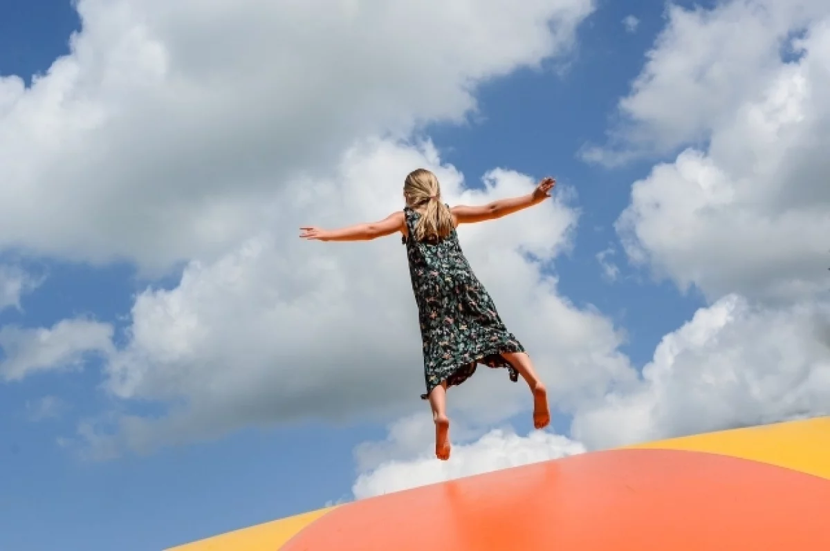 Ребенок получил травму позвоночника в детском развлекательном центре в Новосибирске