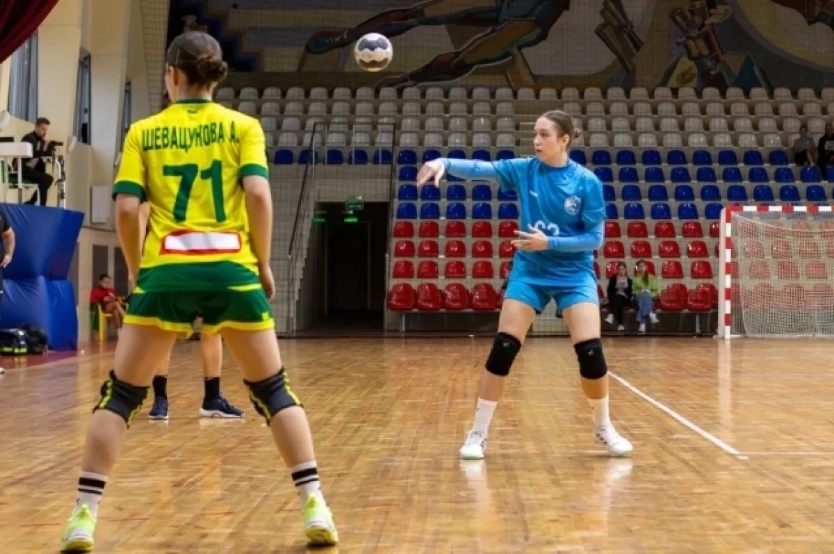 Гандболистки брянского Сокола одержали первые победы в сезоне