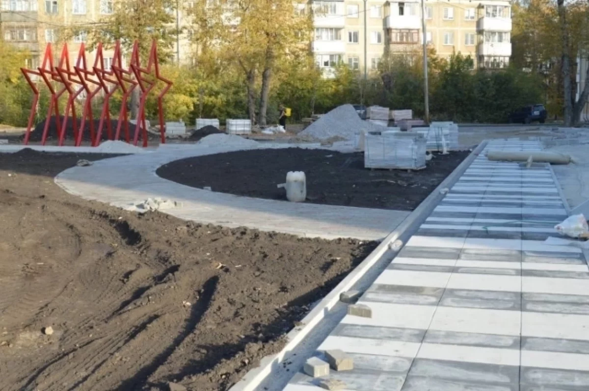 Мэр Новосибирска Максим Кудрявцев на открытии нового сквера на улице Лазарева