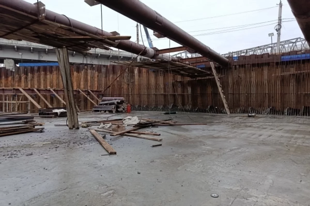 Строительство моста через Обь в Новосибирске, вид на строительную площадку