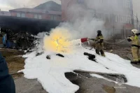 После падения вертолёта начался пожар.