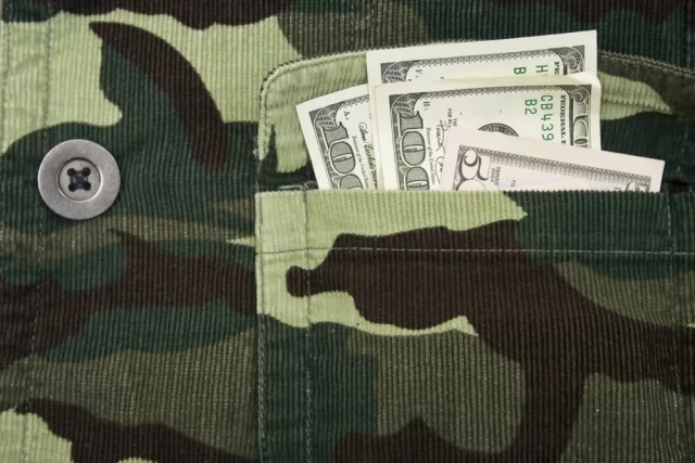 Американец загорелся желанием приобрести столь ценное оружие для правительства США. 