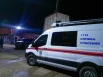 Скорая тоже стоит на месте. Сюда доставляют фрагменты тел и трупы.