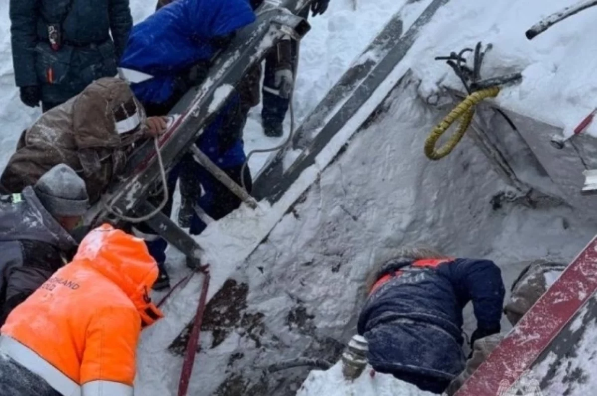 Геолог на Камчатке выжил под снежной лавиной благодаря полости от бурового оборудования