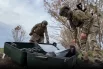 Операторы барражирующего боеприпаса, получив координаты, в течение нескольких минут произвели запуск и точным попаданием уничтожили орудие.