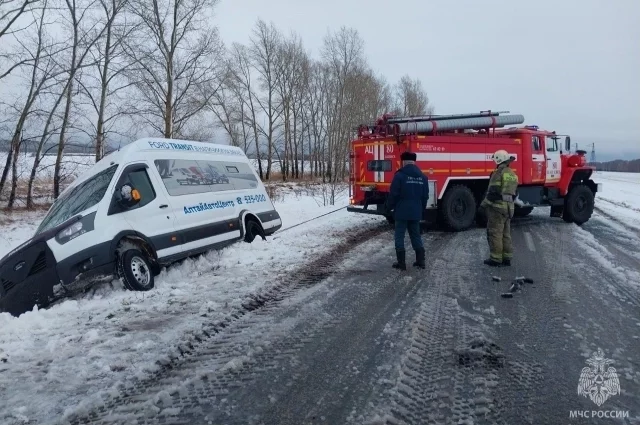 В результате съезда в кювет никто не пострадал.