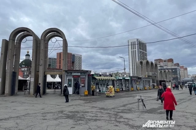 Он был гендиректором Центрального рынка с 1992 года