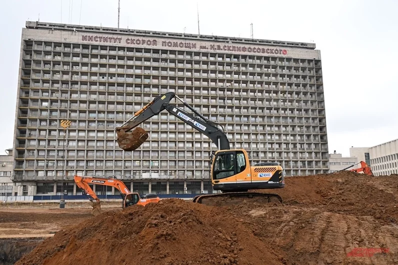 Основную нагрузку по приему пациентов на время стройки примет открытый в 2023 году Флагманский центр.