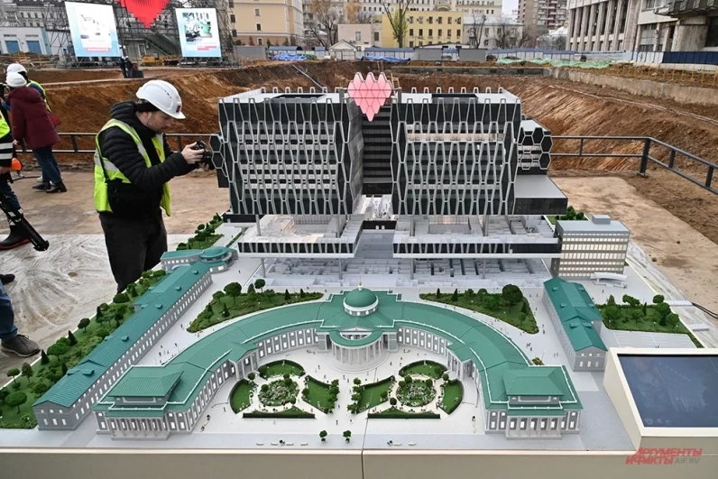 Новый комплекс будет располагаться на Большой Сухаревской площади, за историческим зданием.