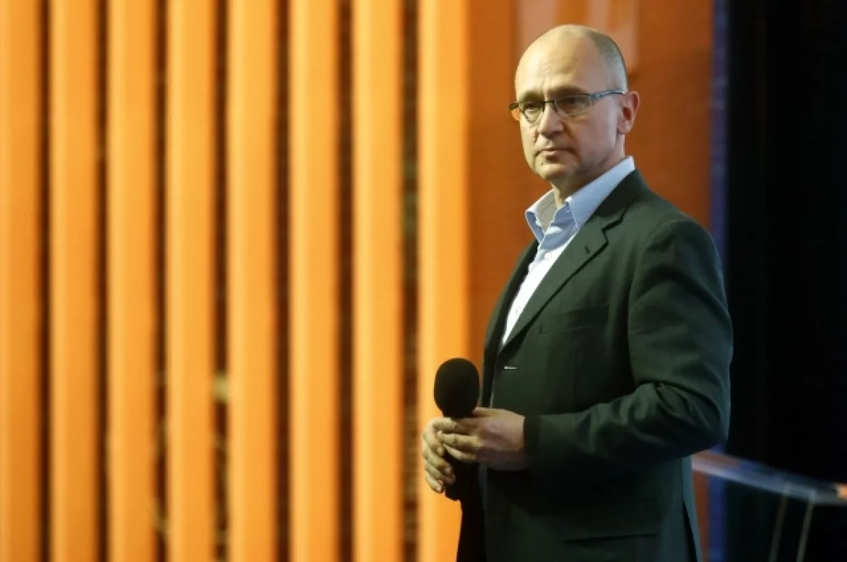 Кириенко предупредил зарубежные IT-платформы: работать в РФ можно только по российским законам