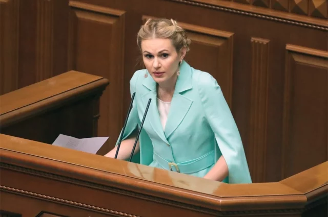 Депутат Верховной Рады Украины Анна Скороход заявила, что никогда не откажется от использования русского языка.