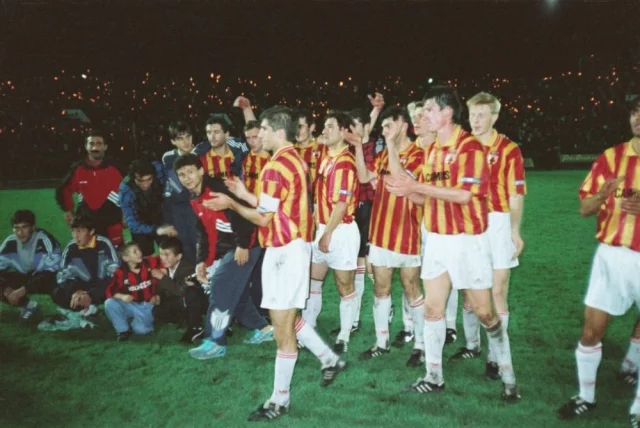 Команда пришла к успеху под руководством тренера Валерия Газзаева.