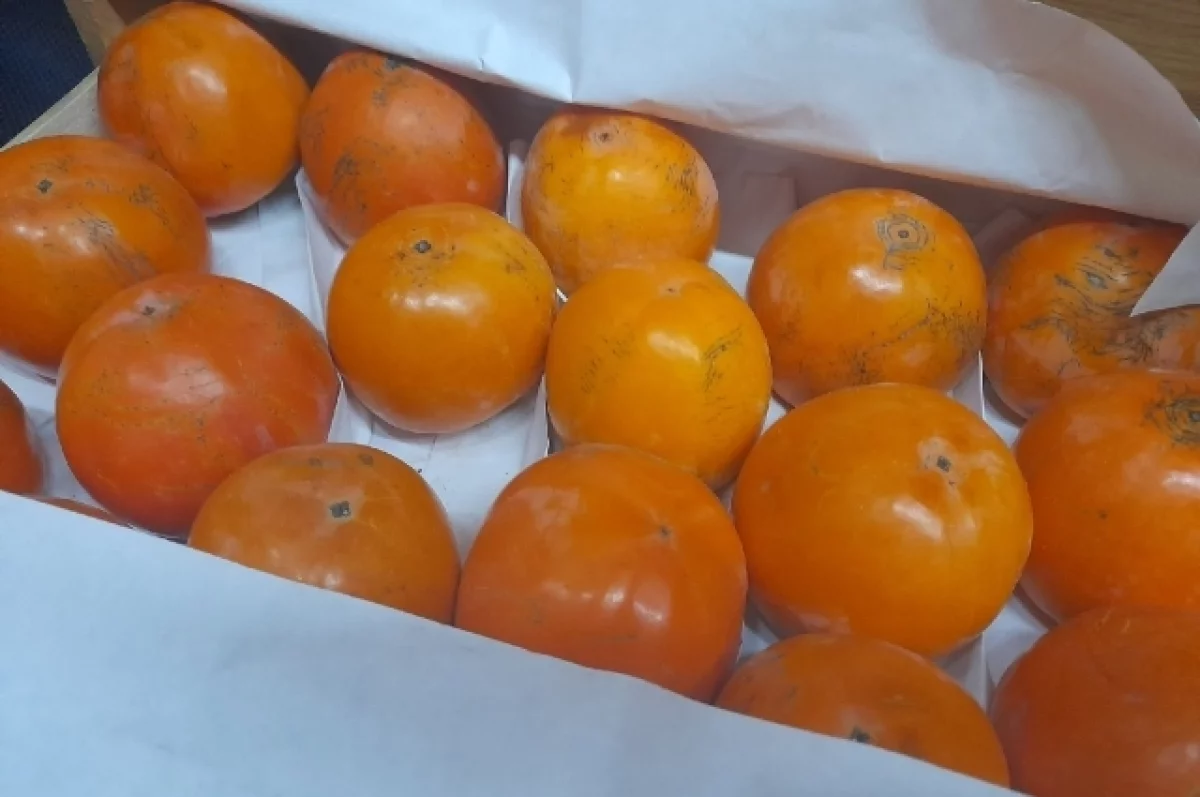 В Калининград ввезли около 100 тонн хурмы из Узбекистана и Азербайджана