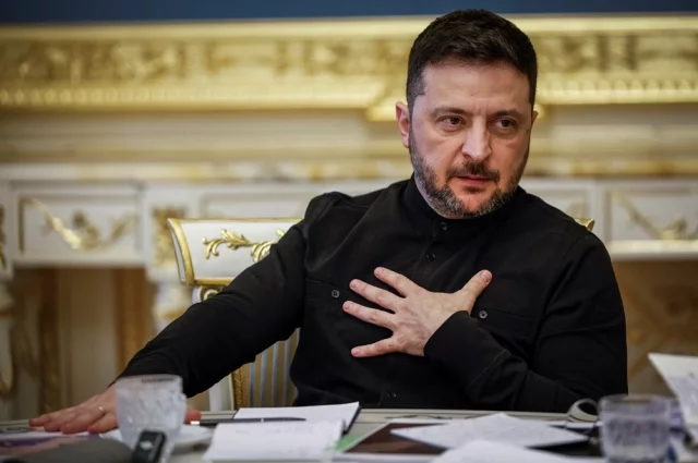 Фигура Зеленского упоминается в контексте, который наводит на мысли, что он был в курсе махинаций.