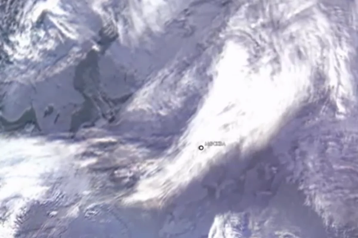 Первый снег в Москве 15 ноября: спутники «Электро-Л» и «Арктика-М» зафиксировали редкое для сезона явление