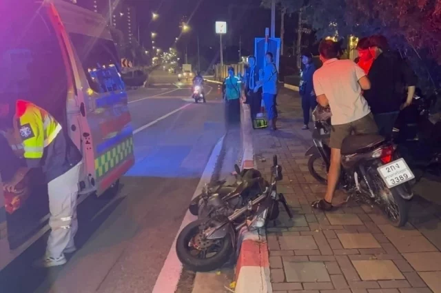 Пострадавшую сразу погрузили в скорую.