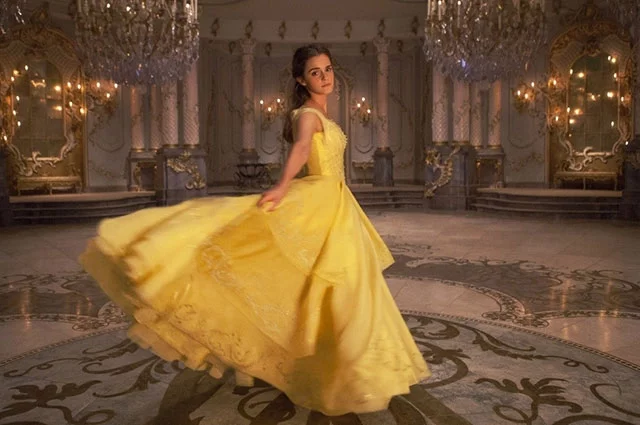 Современная девушка и женщина может стать красавицей и без сказки.