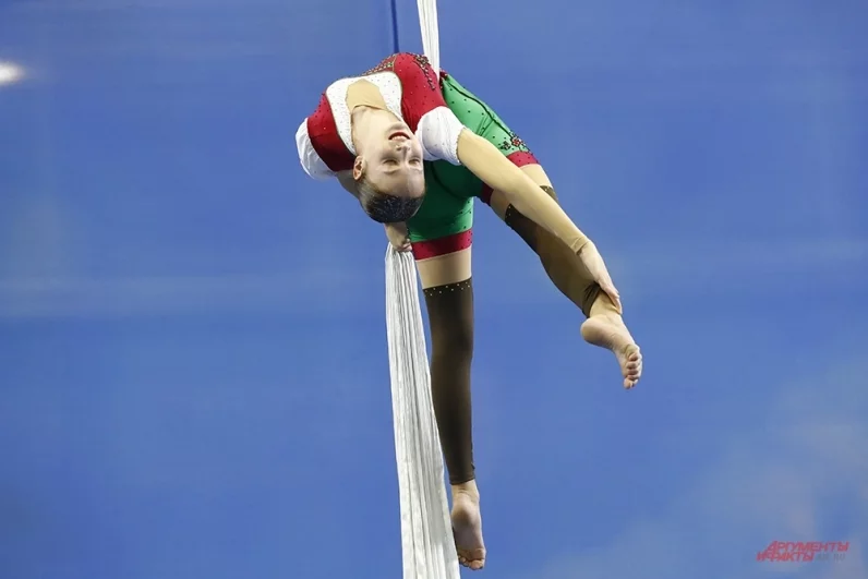 Глядя на сложные элементы, сложно поверить, что на отработку каждого из них им требуется порой всего лишь день, а не месяц или год.