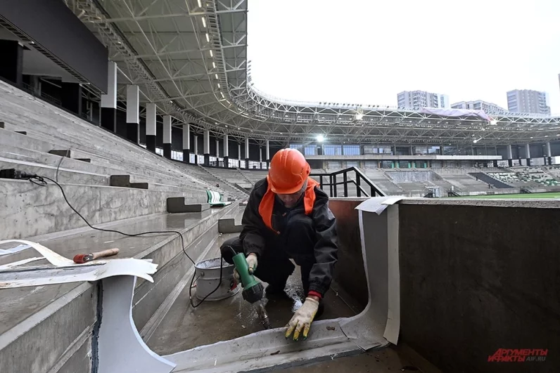 В настоящий момент готовность объекта составляет примерно 70%.