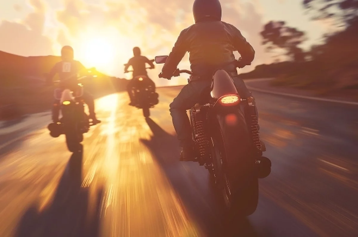 Австралийского байкера оштрафовали на $500 за свастику на лице