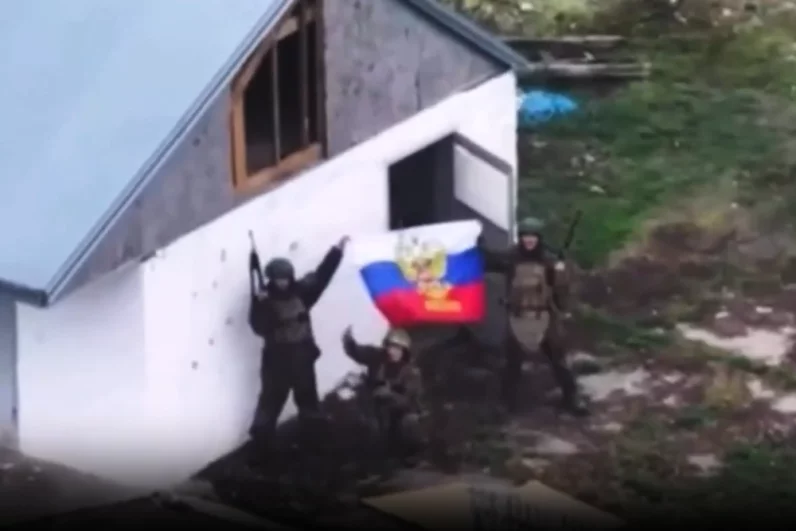 Штурмовые подразделения 114-го мотострелкового полка 127-й дивизии 5-й гвардейской общевойсковой армии группировки войск «Восток» взяли под контроль Ровнополье.