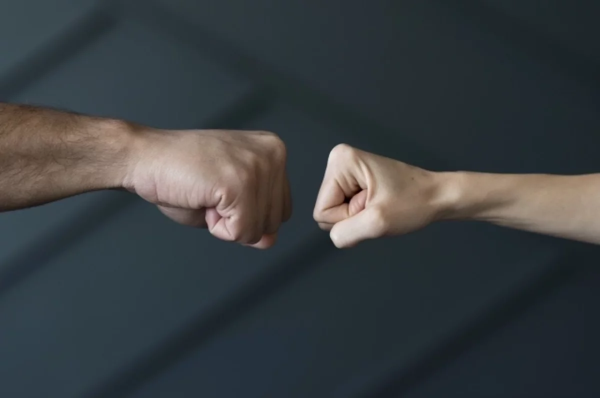 В Рубцовске хулиганы избили школьника радио видео в TikTok