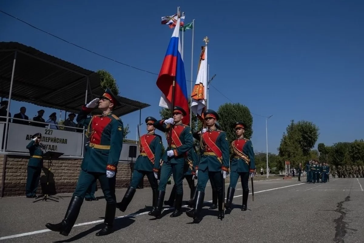 Глава Адыгеи поздравил ракетчиков и артиллеристов с праздником